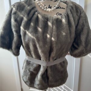 Simply Vera Vera Wang Women’s Gray/ Tan Faux Fur Short Jacket- lined- Size Large